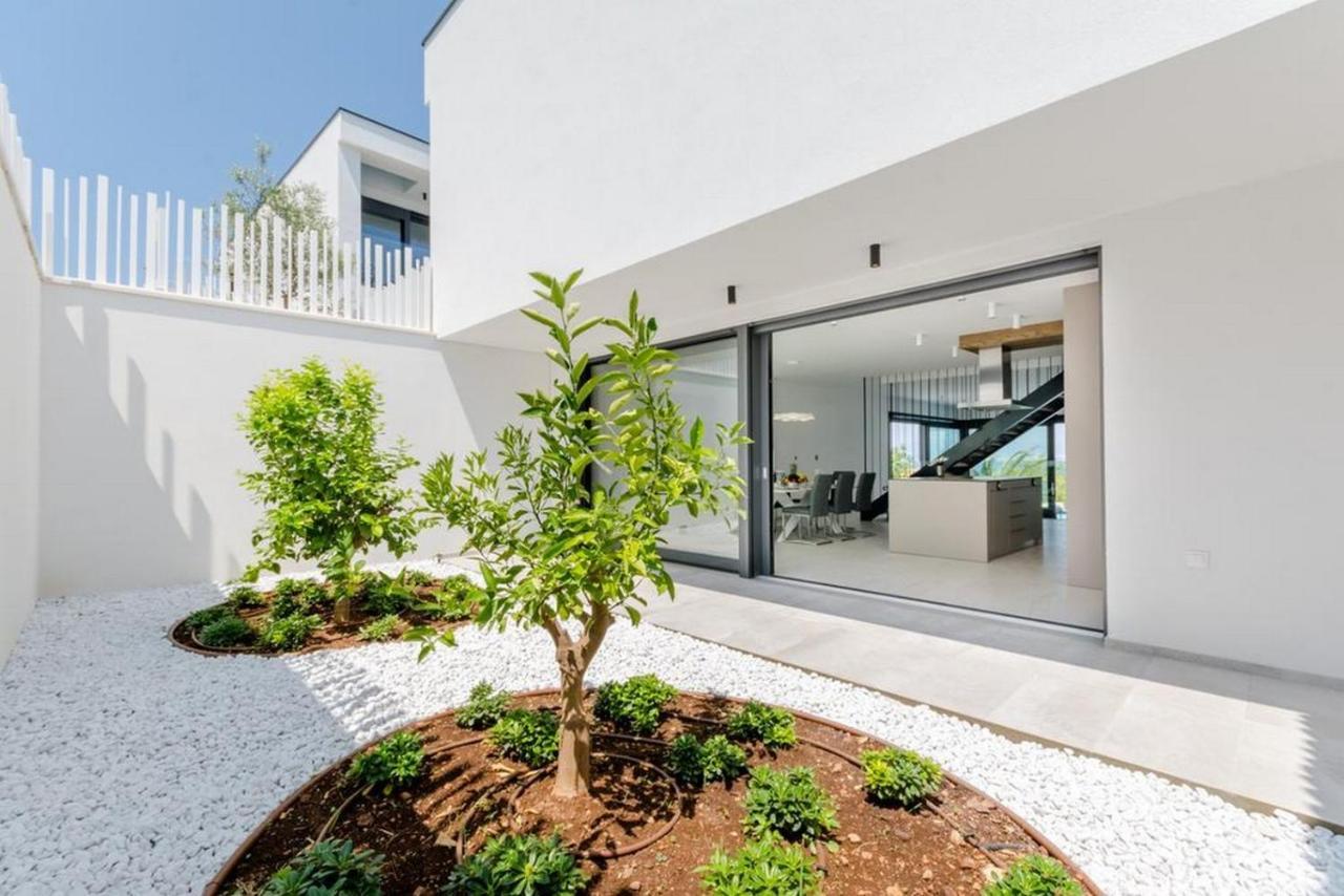 Villa Vitae & Villa Pax Sutivan Exterior photo
