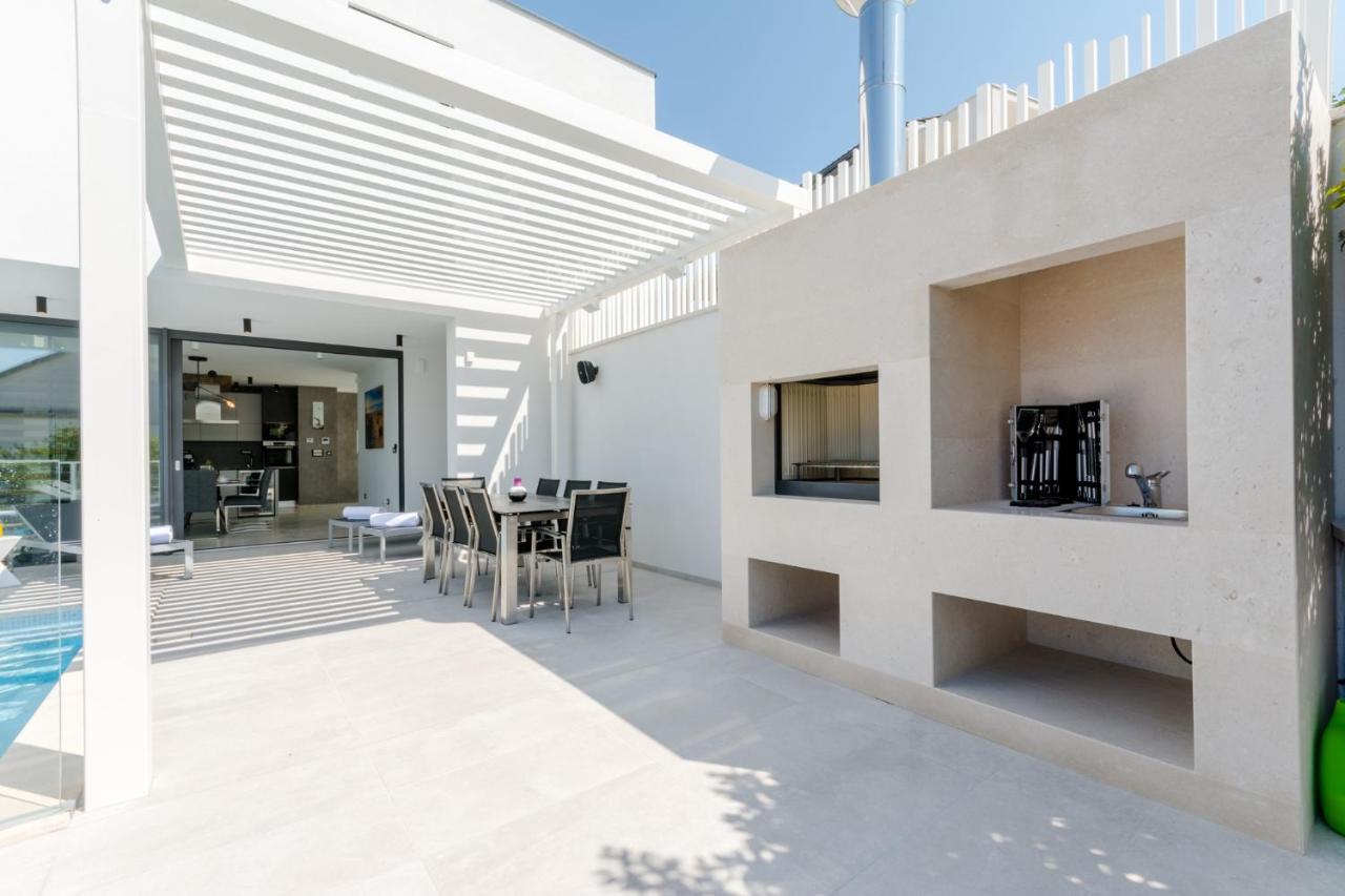 Villa Vitae & Villa Pax Sutivan Exterior photo